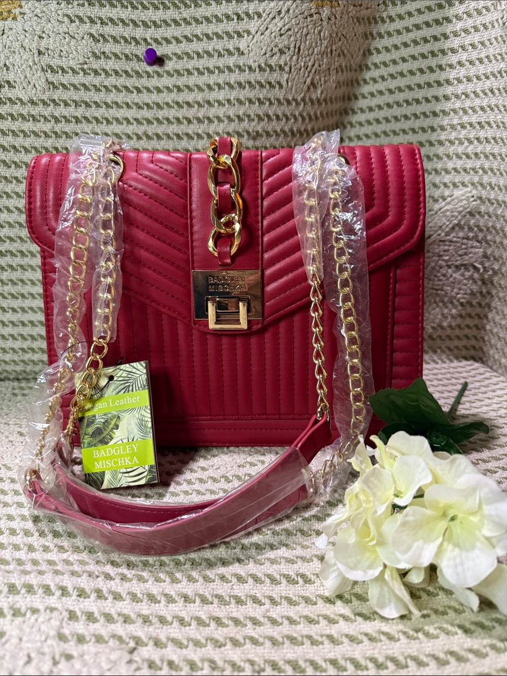 Badgley Mischka Rose Pink Quilted Chain Strap Shoulder Bag